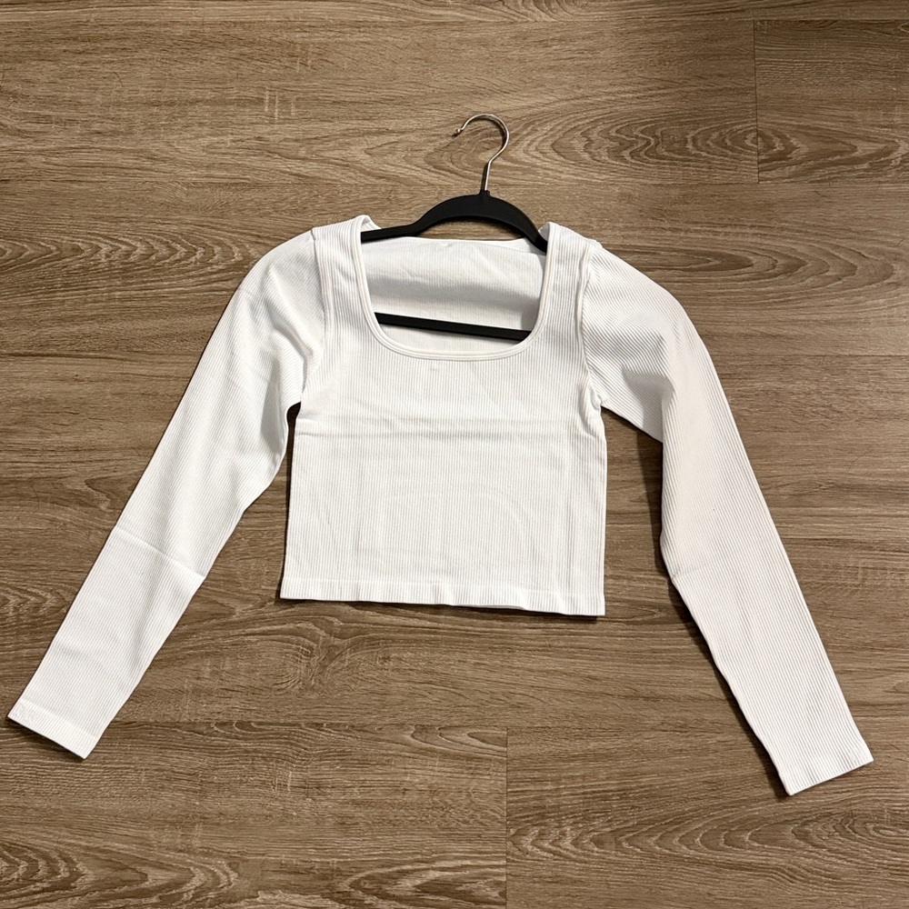 Oqq White Long Sleeve